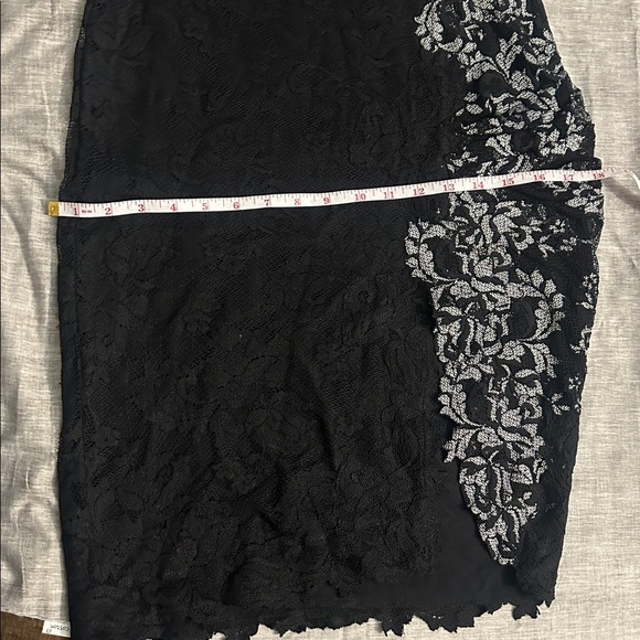 OLVI'S Elegant Black Lace Dress - Picture 11 of 12